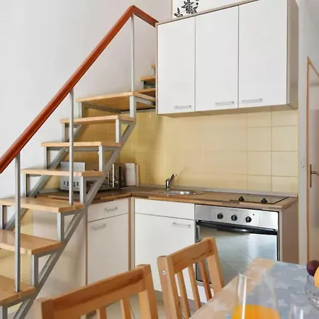 With Large Garden In The Heart Of Appartement *