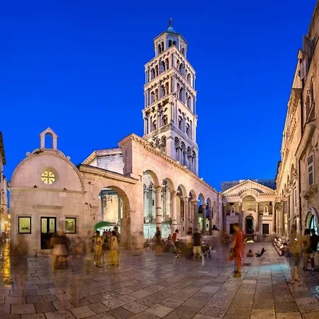 Appartement With Large Garden In The Heart Of Split